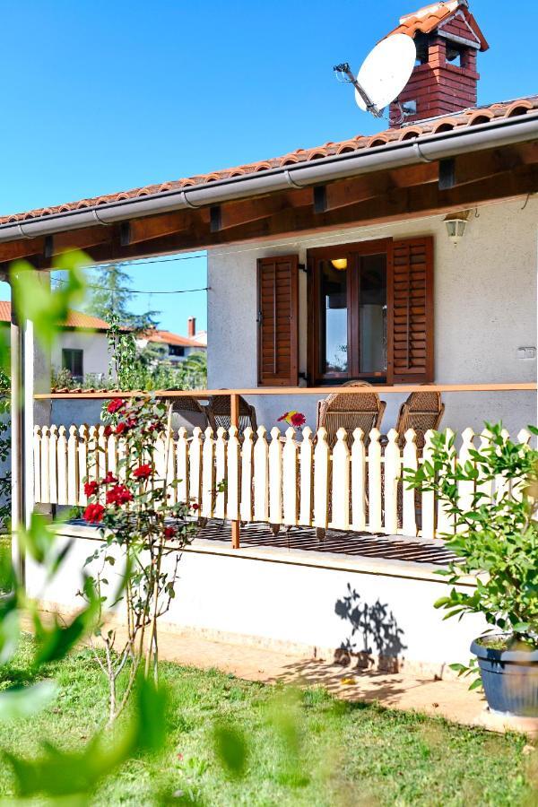Adriatico Bungalow Poreč Exterior foto
